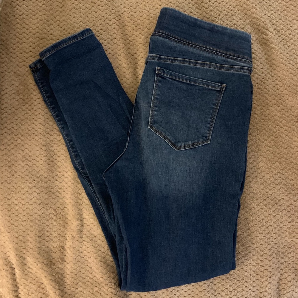 OldNavy Rockstar Mid-rise Pull-on Jeggings Size 10